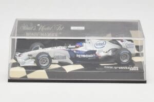 BMW Sauber F1.06 #11 J. Villeneuve F1 2006 Minichamps 1:43 400060017 Diecast - image 5 of 5