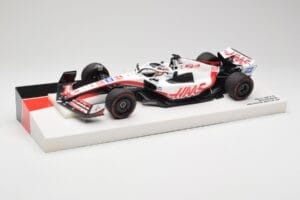 Haas VF-22 #20 K. Magnussen Pole Position Brazil GP 2022 Minichamps 1:18 147222120 Diecast - image 2 of 7