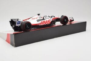 Haas VF-22 #20 K. Magnussen Pole Position Brazil GP 2022 Minichamps 1:18 147222120 Diecast - image 3 of 7