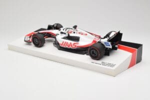 Haas VF-22 #20 K. Magnussen Pole Position Brazil GP 2022 Minichamps 1:18 147222120 Diecast - image 5 of 7