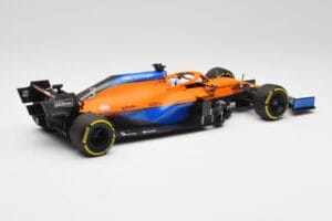 McLaren MCL35M #3 D. Ricciardo Bahrain GP 2021 Minichamps 1:18 530211803 Diecast - image 2 of 7