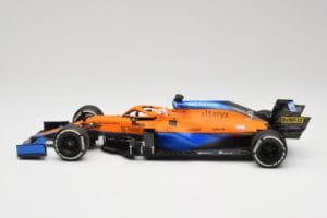 McLaren MCL35M #3 D. Ricciardo Italian GP Winner 2021 Minichamps 1:18 530213303 Resin - image 3 of 7