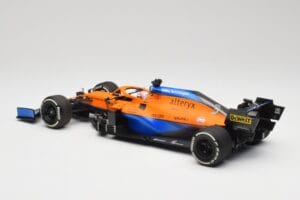 McLaren MCL35M #3 D. Ricciardo Italian GP Winner 2021 Minichamps 1:18 530213303 Resin - image 5 of 7