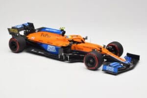 McLaren MCL35M #4 L. Norris Pole Position Russian GP 2021 Minichamps 1:18 530213404 Diecast - image 4 of 7