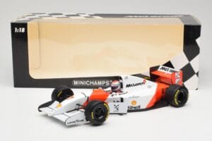 McLaren Ford MP4/8 #7 M. Andretti European GP 1993 Minichamps 1:18 530931827 Resin - image 6 of 7
