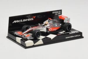 McLaren Mercedes MP4-24 #1 L. Hamilton Showcar 2009 Minichamps 1:43 530094371 Diecast - image 2 of 5