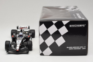 McLaren MP4/19 Mercedes D. Coulthard F1 2004 Minichamps 1:18 530041805 Diecast - image 6 of 7