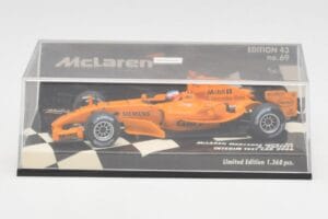McLaren Mercedes MP4-20 G. Paffett Test Car 2006 Minichamps 1:43 530064395 Diecast - image 5 of 5