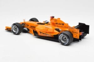 McLaren Mercedes MP4-20 P. de la Rosa F1 Test Car 2005 Minichamps 1:18 B66962343 Diecast - image 5 of 6