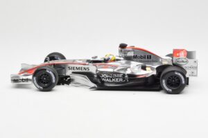 McLaren Mercedes MP4-21 #4 J.P. Montoya F1 2006 Minichamps 1:18 530061804 Diecast - image 3 of 6