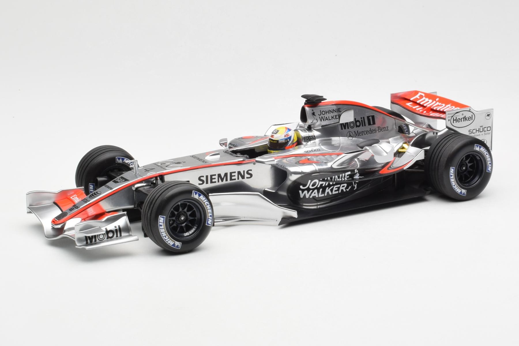McLaren Mercedes MP4-21 Montoya 2006 1:18 Diecast