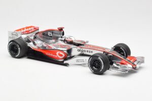 McLaren MP4-21 Mercedes #4 J-P. Montoya Showcar 2006 Minichamps 1:18 MONTOYA002 Diecast - image 4 of 6