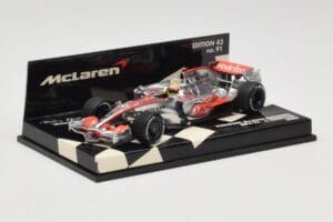 McLaren Mercedes MP4-23 #22 L. Hamilton Race Car 2008 Minichamps 1:43 530084322 Diecast - image 2 of 5