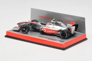 McLaren Mercedes MP4-24 #2 H. Kovalainen Race Car 2009 Minichamps 1:43 503094302 Diecast - image 3 of 5