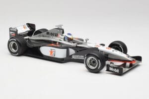 McLaren MP4/13 #8 M. Hakkinen F1 World Champion 1998 Minichamps 1:18 18690008 Diecast - image 4 of 7