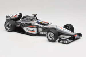 McLaren MP4-15 #2 D. Coulthard F1 2000 Minichamps 1:18 B66962118 Diecast - image 4 of 6