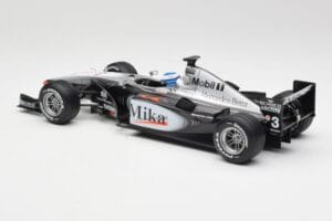 McLaren MP4-16 #4 M. Häkkinen F1 2001 Hot Wheels 1:18 50198 Diecast - image 5 of 6