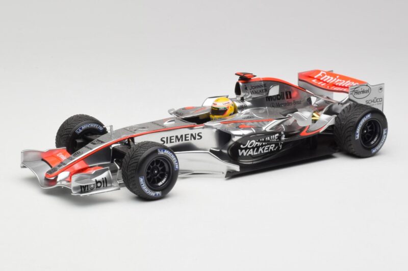McLaren MP4-25 Mercedes #2 L. Hamilton Showcar 2010 Minichamps 1:18 110100006-R1 Diecast