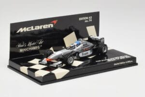 McLaren MP4/98T 2-Seater M. Hakkinen / E. Hakkinen F1 2000 Minichamps 1:43 530984378 Diecast - image 2 of 4