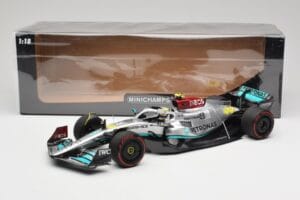 Mercedes AMG W13 E Performance Petronas #44 L. Hamilton Spanish GP 2022 Minichamps 1:18 110220044 Diecast - image 7 of 7