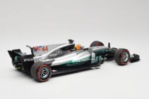 Mercedes AMG W08 EQ Power+ Petronas #44 L. Hamilton F1 World Champion 2017 Minichamps 1:18 186170044 Resin - image 2 of 7
