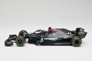 Mercedes AMG W11 Petronas #44 L. Hamilton Styrian GP Winner 2020 Minichamps 1:18 110200244 Resin - image 3 of 7