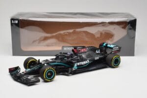 Mercedes AMG W11 Petronas #44 L. Hamilton Styrian GP Winner 2020 Minichamps 1:18 110200244 Resin - image 7 of 7