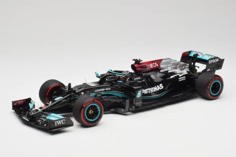 Mercedes AMG W12 Petronas #44 L. Hamilton Spanish GP 100th Pole 2021 Minichamps 1:18 110210444 Resin