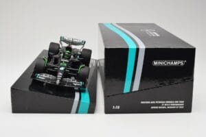 Mercedes AMG W14 E Performance Petronas #63 G. Russell Bahrain GP 2023 Minichamps 1:18 113230163 Resin - image 6 of 7