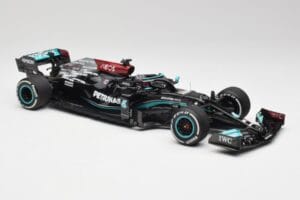 Mercedes AMG W12 #44 L. Hamilton Bahrain GP 2021 Minichamps 1:18 110210144 Diecast - image 4 of 7