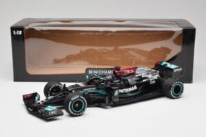 Mercedes AMG W12 #44 L. Hamilton Bahrain GP 2021 Minichamps 1:18 110210144 Diecast - image 6 of 7