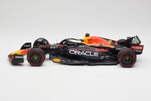 Oracle Red Bull Racing RB18 #1 M. Verstappen Winner Belgian GP 2022 Minichamps 1:18 110221401 Diecast - image 5 of 7