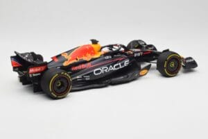 Oracle Red Bull Racing RB18 #1 M. Verstappen Winner Italian GP 2022 Minichamps 1:18 110221601 Diecast - image 2 of 7