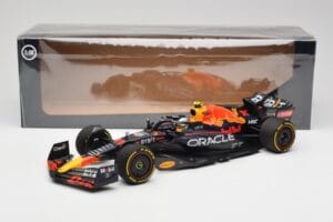 Oracle Red Bull Racing RB18 #11 S. Perez Saudi Arabian GP 2022 Minichamps 1:18 110220011 Diecast - image 7 of 7