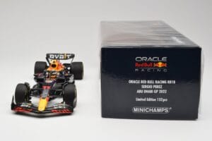Oracle Red Bull Racing RB18 #11 S. Perez Abu Dhabi GP 2022 Minichamps 1:18 110222211 Diecast - image 6 of 7