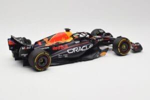 Oracle Red Bull Racing RB19 #1 M. Verstappen Winner Abu Dhabi GP 2023 Minichamps 1:18 110232301 Diecast - image 2 of 7