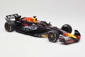 Oracle Red Bull Racing RB20 #1 M. Verstappen Winner Bahrain GP 2024 Minichamps 1:18 110240101 Diecast - image 4 of 7