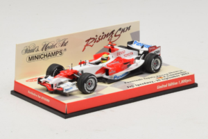 Panasonic Toyota Racing TF107 R. Schumacher F1 Showcar 2007 Minichamps 1:43 403070081 Diecast - image 2 of 5