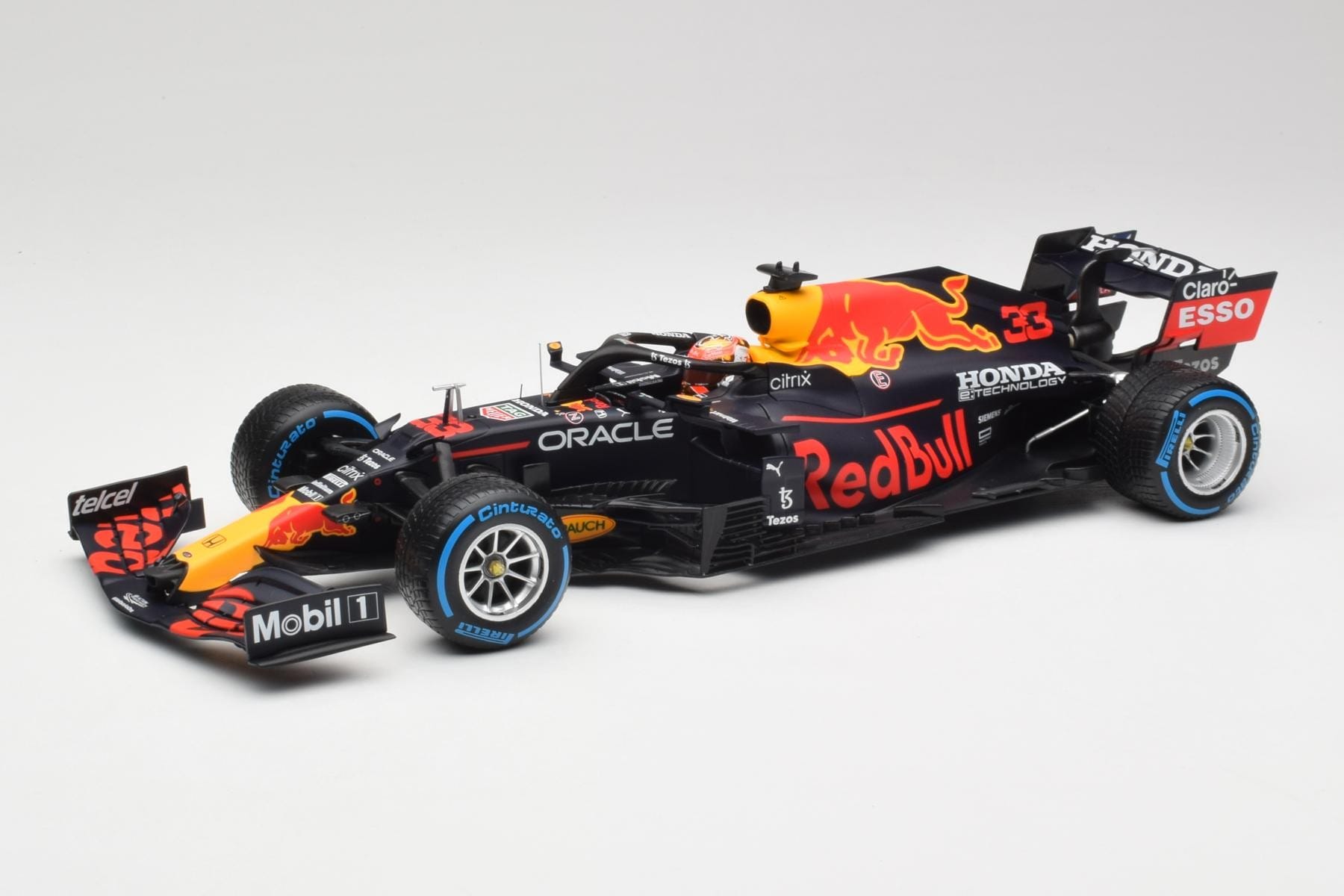 Minichamps Red Bull RB16B 1:18 Verstappen Turkey 2021