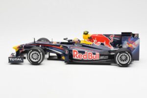 Red Bull RB6 #7 M. Webber Red Bull Racing Showcar 2010 Minichamps 1:18 150100076-R1 Diecast - image 3 of 6