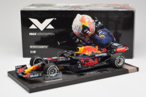 Red Bull Racing RB16B #33 M. Verstappen Monaco GP Winner 2021 Minichamps 1:18 113210533-R1 Resin - image 6 of 6