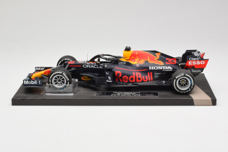 Red Bull Racing RB16B #33 M. Verstappen Monaco GP Winner 2021 Minichamps 1:18 Red Bull Racing RB16B #33 M. Verstappen Monaco GP Winner 2021 Minichamps 1:18 113210533-R1 Resin