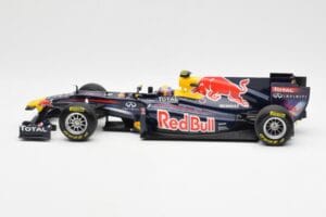 Red Bull Racing RB7 #2 M. Webber Showcar F1 2011 Minichamps 1:18 110110072 Diecast - image 3 of 6
