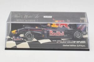 Red Bull Racing Renault RB5 #14 M. Webber Race Car 2009 Minichamps 1:43 400090114 Diecast - image 5 of 5