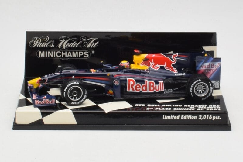 Red Bull Racing Renault RB5 #14 M. Webber Race Car 2009 Minichamps 1:43 400090114 Diecast