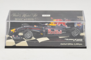Red Bull Racing RB6 S. Vettel F1 Showcar 2010 Minichamps 1:43 400100075 Diecast - image 5 of 5