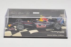 Red Bull Racing Renault RB5 #15 S. Vettel Showcar 2009 Minichamps 1:43 400090085 Diecast - image 5 of 5