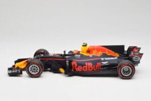 Red Bull Racing RB13 Tag Heuer #33 M. Verstappen Australian GP 2017 Minichamps 1:18 110170033 Resin - image 3 of 7