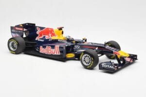 Red Bull Racing Renault RB7 #1 S. Vettel F1 World Champion Showcar 2011 Minichamps 1:18 113110271 Diecast - image 4 of 6