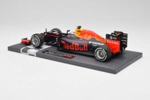 Red Bull RB12 #33 M. Verstappen Spain GP Winner 2016 Minichamps 1:18 117160333 Diecast - image 5 of 7